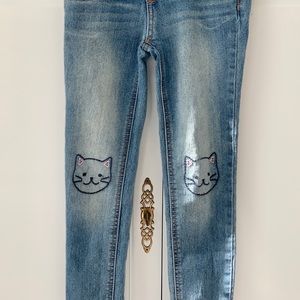 Cat & Jack jean size 8